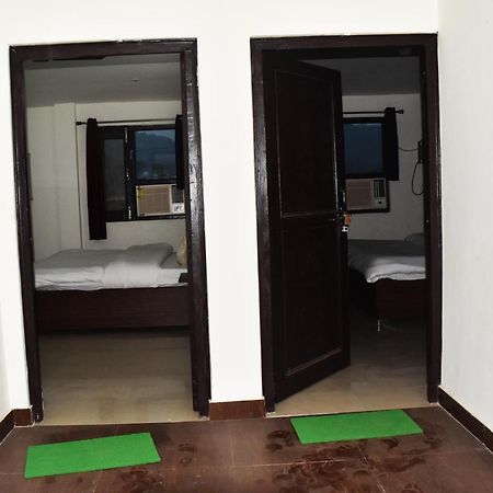 Corbett Bhavesh Home Stay Jhirna Rum bild