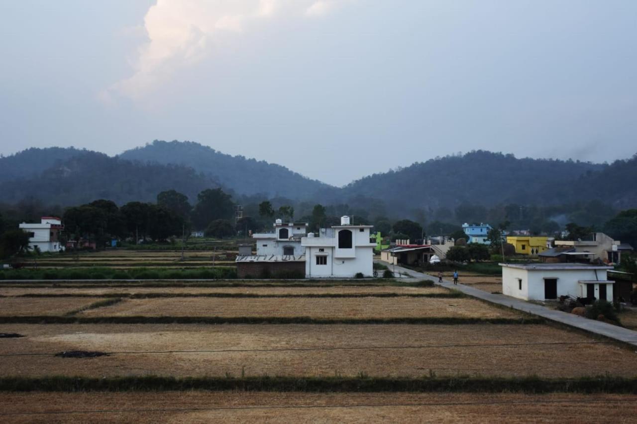 Corbett Bhavesh Home Stay Jhirna Rum bild